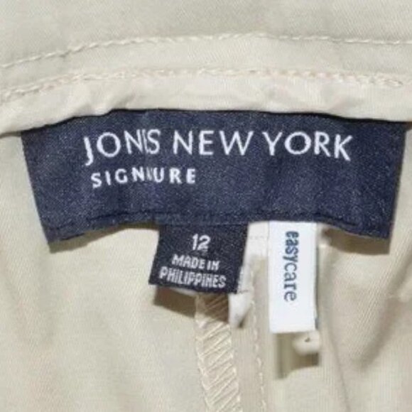 NWT Jones New York Signature Stretch Khakis - Picture 3 of 6